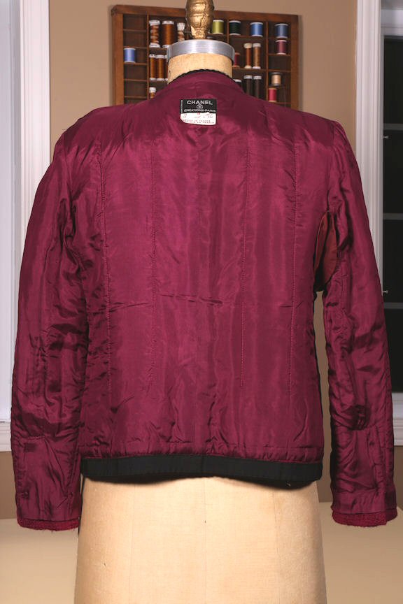 Tweed & Bouclé: The Classic Cardigan Jacket EmmaOneSock Sewing